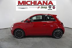 2024 Fiat 500e INSPI(RED) 