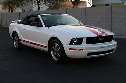 2005 Ford Mustang  Deluxe