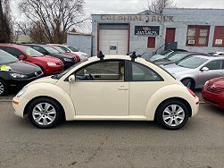 2010 Volkswagen New Beetle  