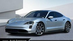 2022 Porsche Taycan GTS 