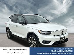 2021 Volvo XC40 P8 R-Design 