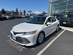 2020 Toyota Camry XLE 