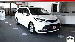 2022 Toyota Sienna Limited 