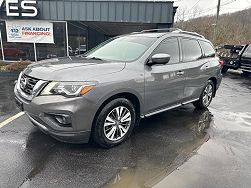 2017 Nissan Pathfinder SL 