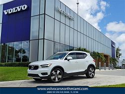 2021 Volvo XC40 T4 Momentum 
