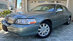 2004 Lincoln Town Car Ultimate L 