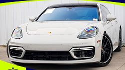 2022 Porsche Panamera  