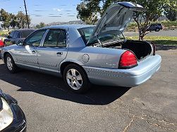 2011 Ford Crown Victoria LX 