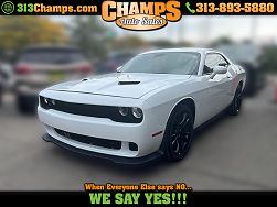 2016 Dodge Challenger SXT 