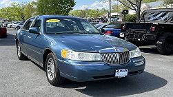 2002 Lincoln Town Car  