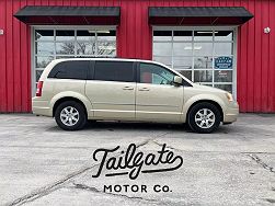 2010 Chrysler Town & Country Touring 
