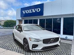 2024 Volvo S60 B5 Plus Dark Theme