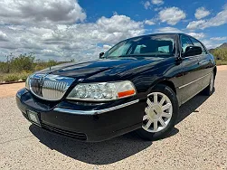 2011 Lincoln Town Car Signature Limited 