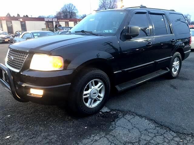 2004 Ford Expedition XLT 