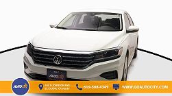 2020 Volkswagen Passat SE 