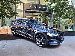 2023 Volvo V60 B5 Plus 