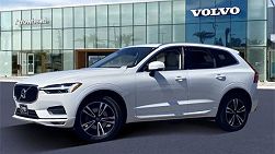 2021 Volvo XC60 T5 Momentum 