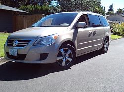 2009 Volkswagen Routan SE 