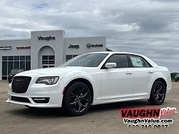 2023 Chrysler 300 Touring L