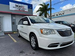 2012 Chrysler Town & Country Touring 