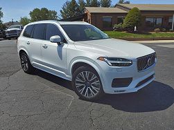 2020 Volvo XC90 T6 Momentum 