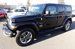 2020 Jeep Wrangler Sahara 