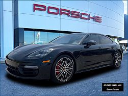 2022 Porsche Panamera GTS 