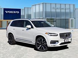 2023 Volvo XC90 B6 Plus 