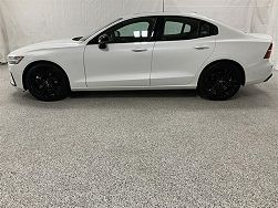 2024 Volvo S60 B5 Plus Black Edition