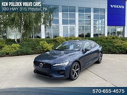 2024 Volvo S60 B5 Plus Dark Theme