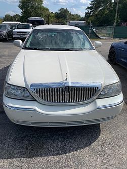 2004 Lincoln Town Car Ultimate 