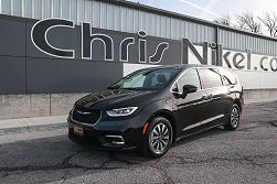 2022 Chrysler Pacifica Touring-L 