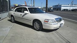 2007 Lincoln Town Car Signature Limited 