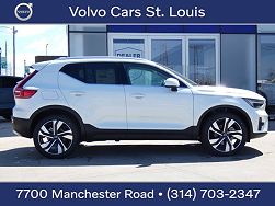 2024 Volvo XC40 B5 Ultimate Bright Theme