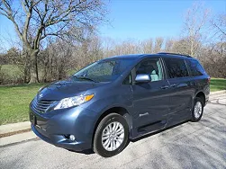 2017 Toyota Sienna XLE 