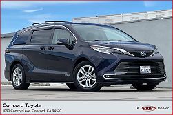 2021 Toyota Sienna Limited 