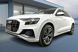 2023 Audi Q8 Premium Plus 