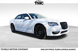 2023 Chrysler 300 Touring L