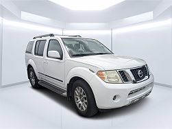 2011 Nissan Pathfinder LE 