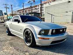 2005 Ford Mustang GT Deluxe