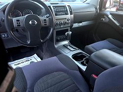 2005 Nissan Pathfinder LE 