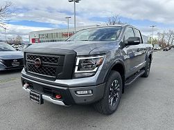 2024 Nissan Titan PRO-4X 