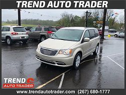 2014 Chrysler Town & Country Touring 