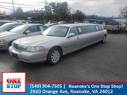 2005 Lincoln Town Car Executive 