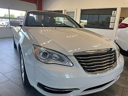 2013 Chrysler 200 Touring 