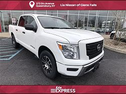 2023 Nissan Titan SV 