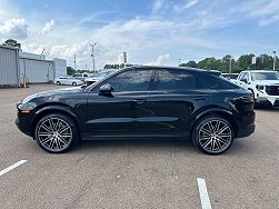 2022 Porsche Cayenne  Coupe