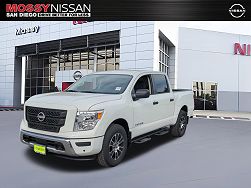 2024 Nissan Titan SV 