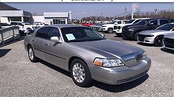 2010 Lincoln Town Car Signature Limited 
