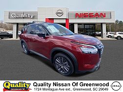 2024 Nissan Pathfinder SL 